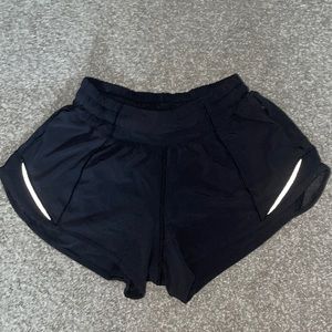 Black lululemon hotty hots